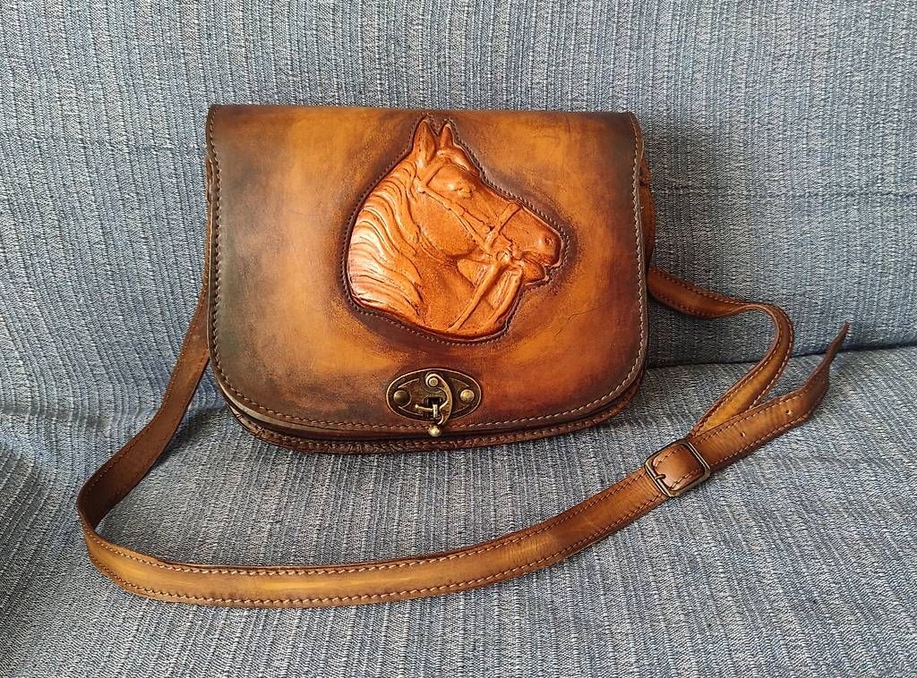 Borse da donna: Neue Echtleder Reiter-Schultertasche – Usato da Ehrendingen venduto da ErikaKrisztina 2