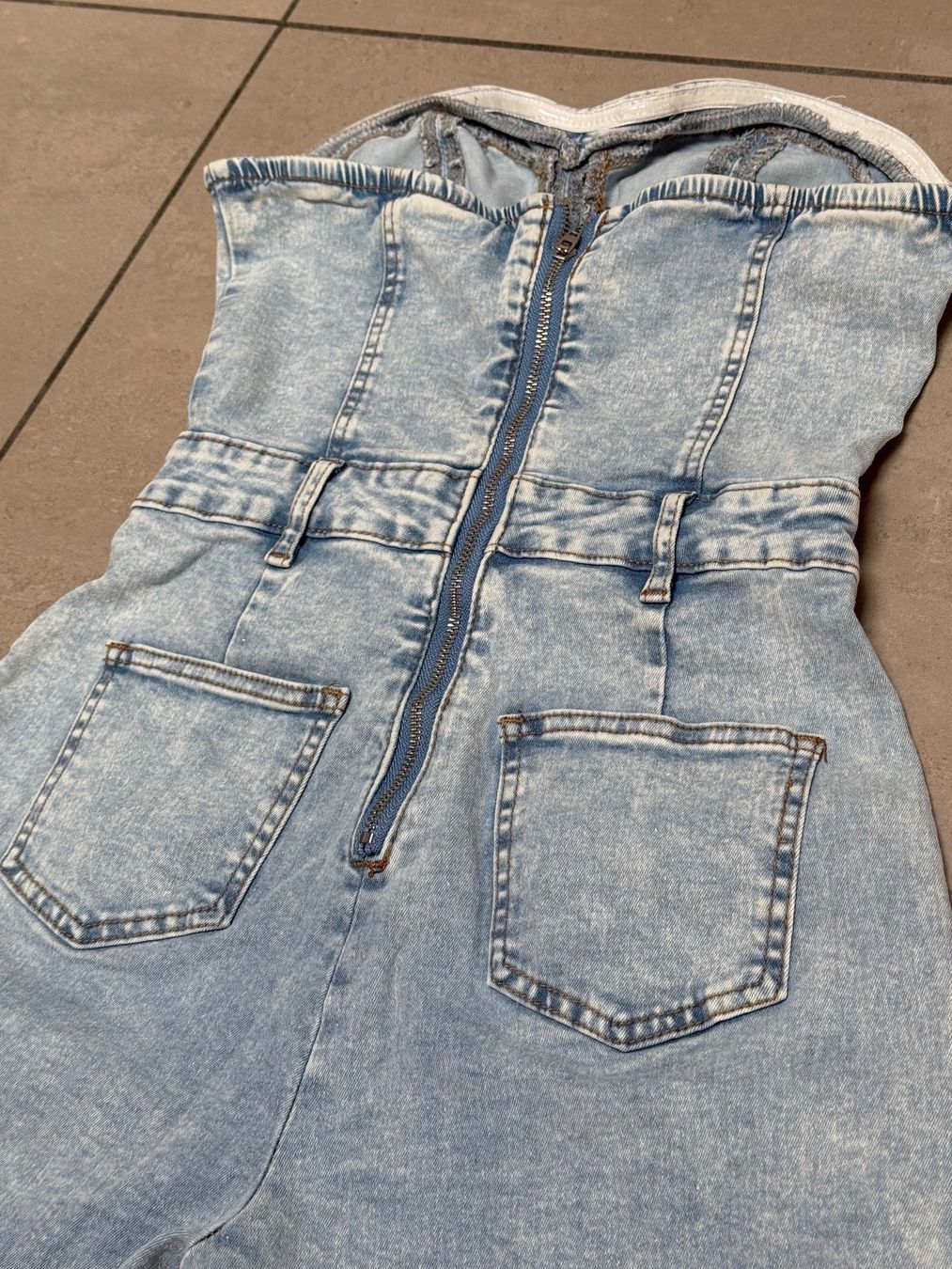 Shein Jumpsuits: Extravaganter Jeans Jumpsuit – Neu und originalverpackt aus Sigriswil von ck56 6