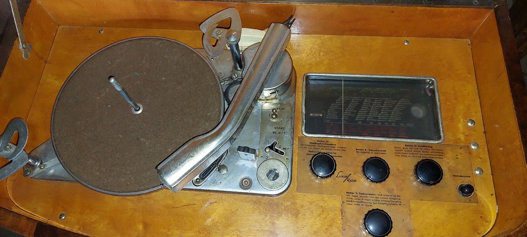 Radios: Luxor – Defekt aus Zürich von Ikomerz 2