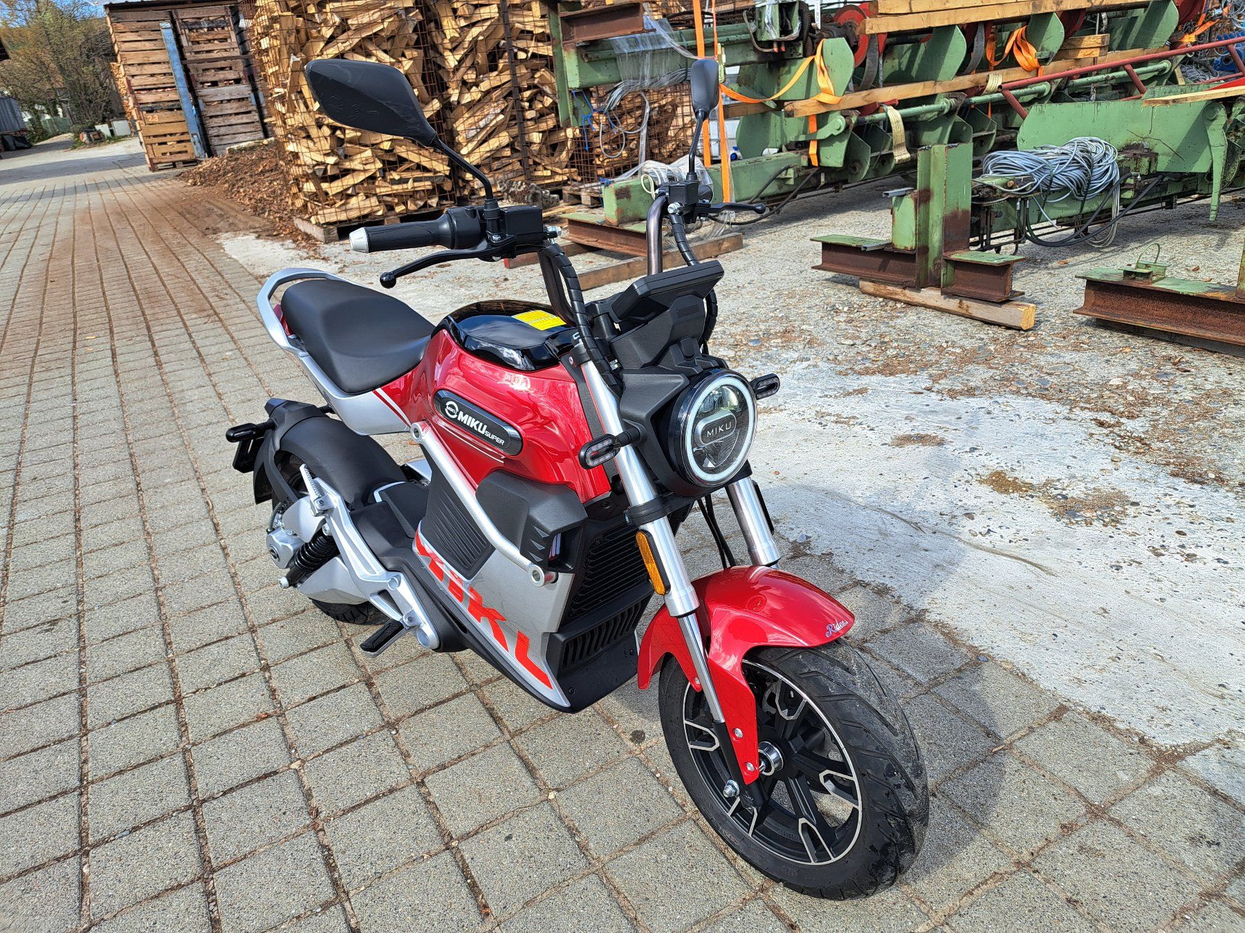 Scooter: SUNRA MIKU Super Elektro E-Roller E-Scooter 80km/h neuwertig – Usato da Hallau venduto da ZIEGLER-Motorhandel 1