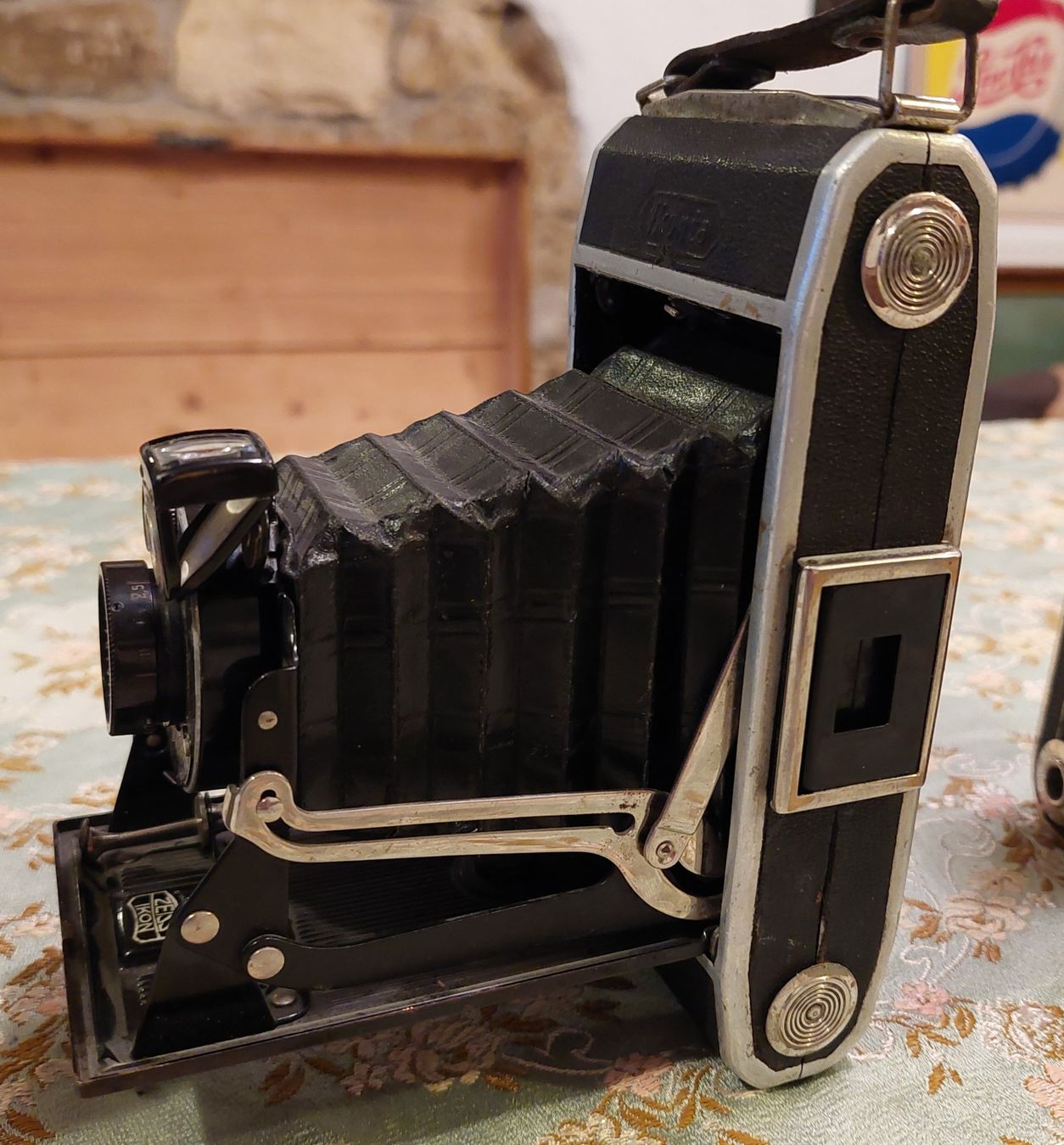 Fotocamera: 3 Antike Fotokamera – Usato da Siblingen venduto da rantiques 3