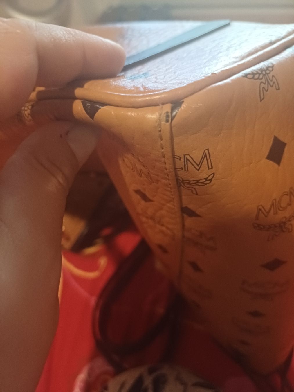Mcm Taschen für Damen: MCM Handtasche braun Cognac Logo Print Leder  – Gebraucht aus Ostermundigen von Loulilou86 7