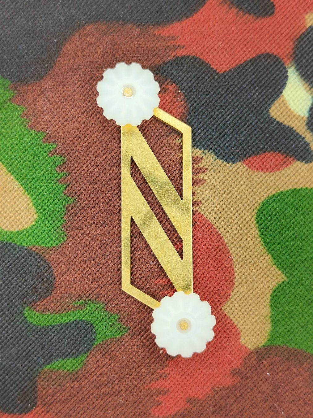 Schweizer Armee Uniformen: Gradabzeichen (02) Gefreiter Ord. 2004 – Gebraucht aus Bauma von SwissMilitaria 1