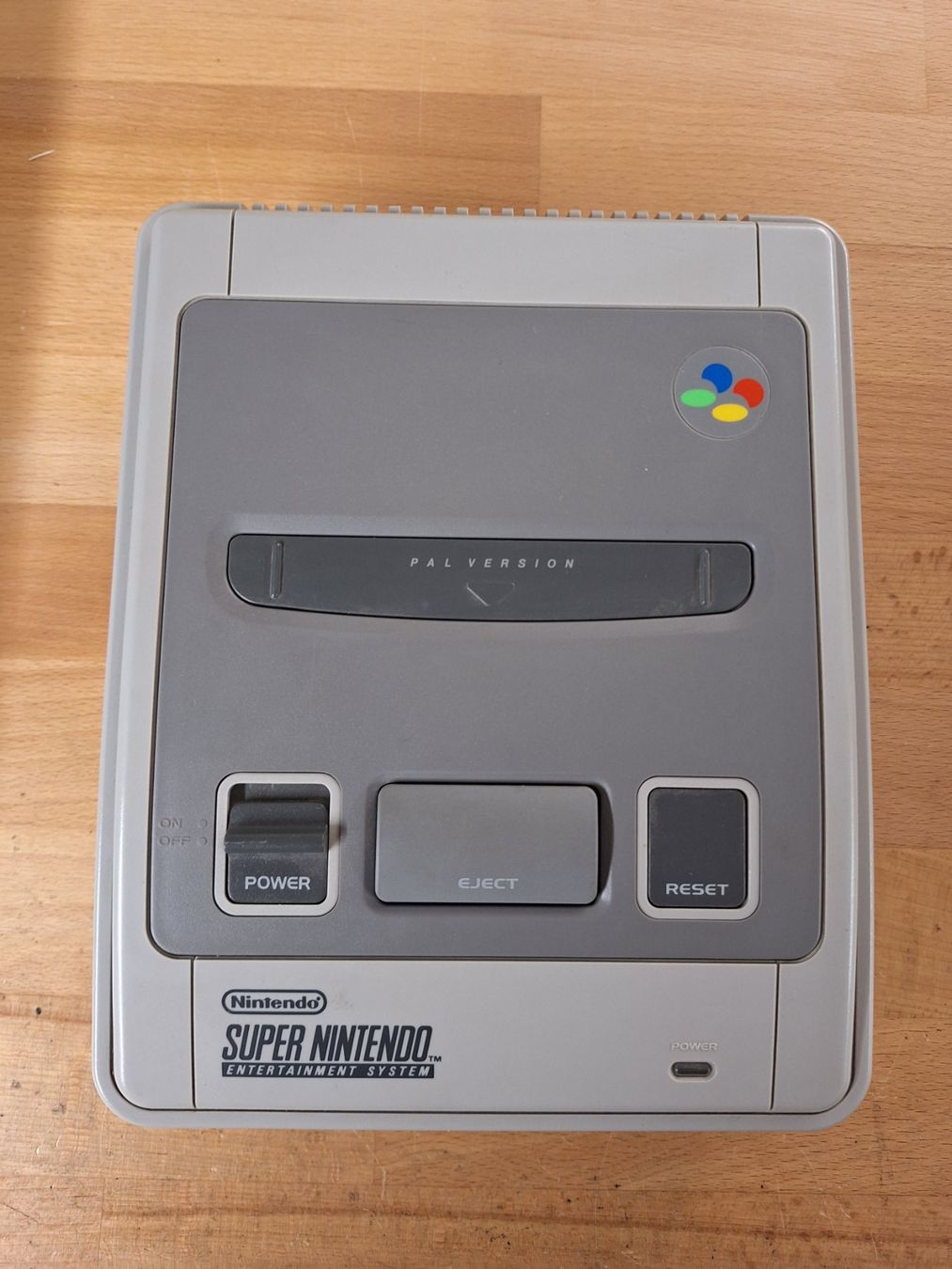 Nintendo Console: Super Nintendo SNES PAL Bundle inkl. 11 Spiele – Usato da Wetzikon ZH venduto da maehli87