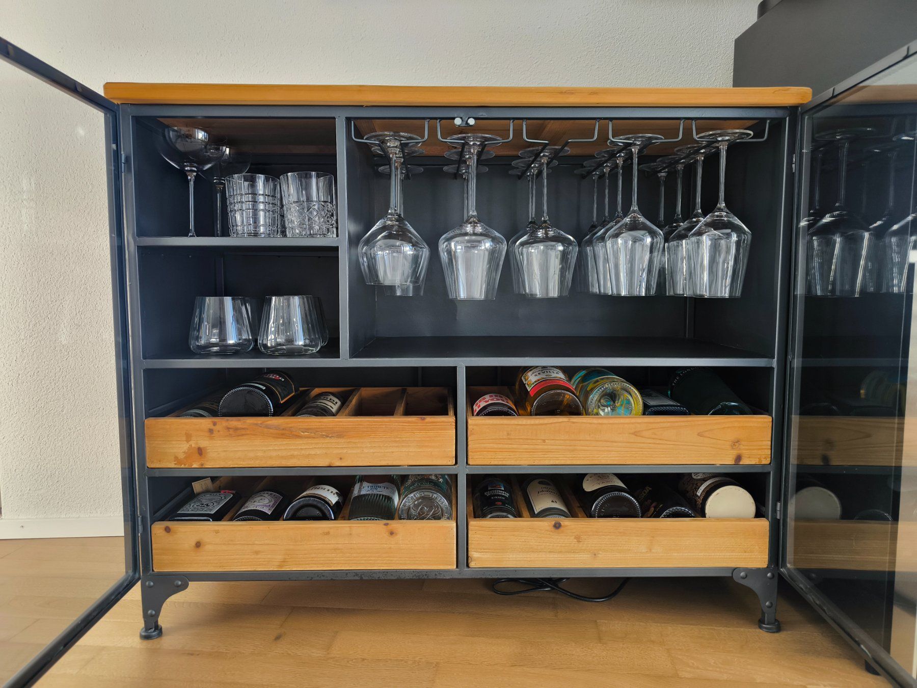 Vetrine: Kare Design Weinschrank / Bar Refugio 82cm – Usato da Niederrohrdorf venduto da RainerW79 1