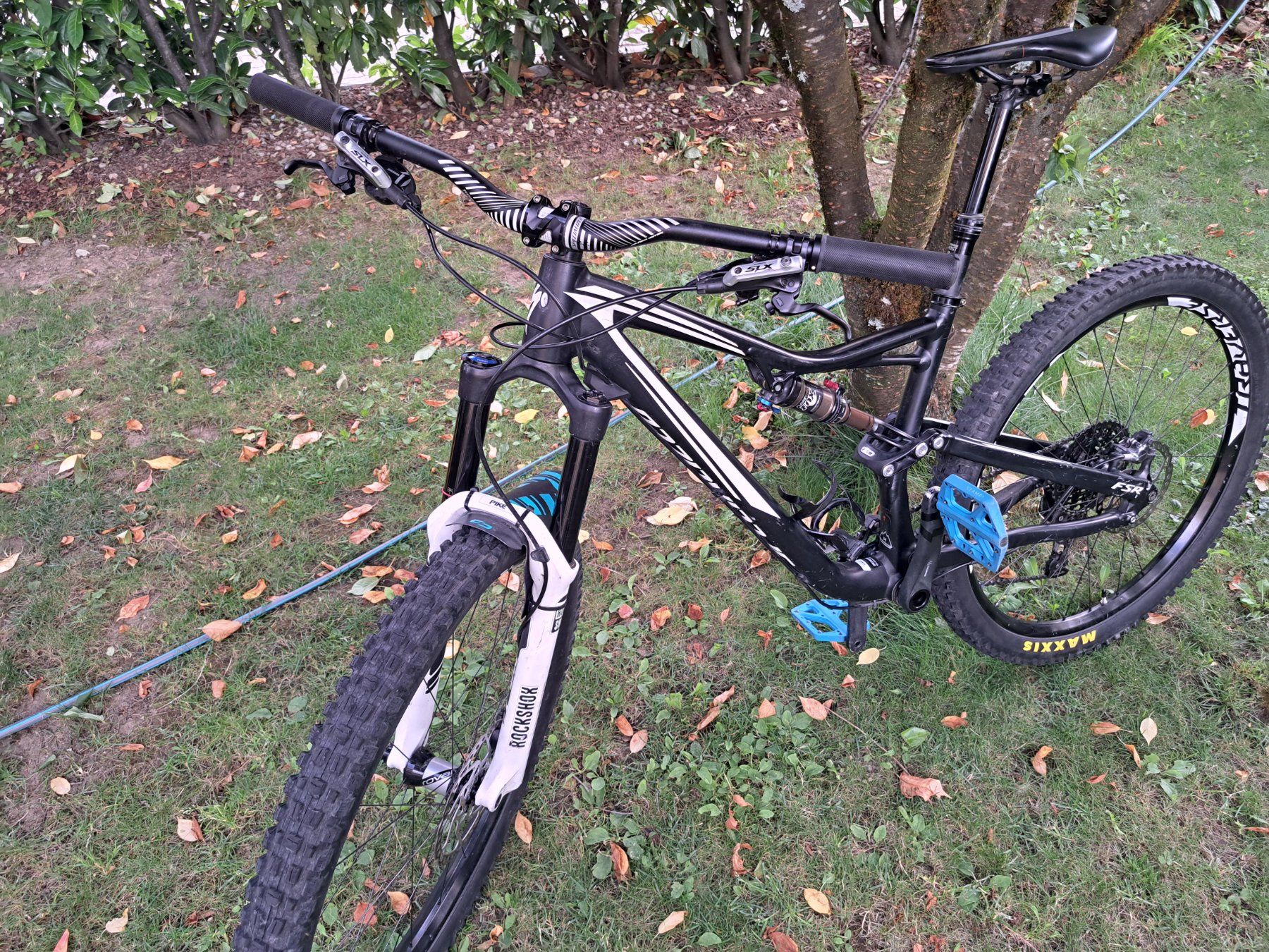 Specialized Biciclette: Specialized Stumpjumper FSR Elite 650b Fully – Usato da Lachen SZ venduto da Frischebrise 1