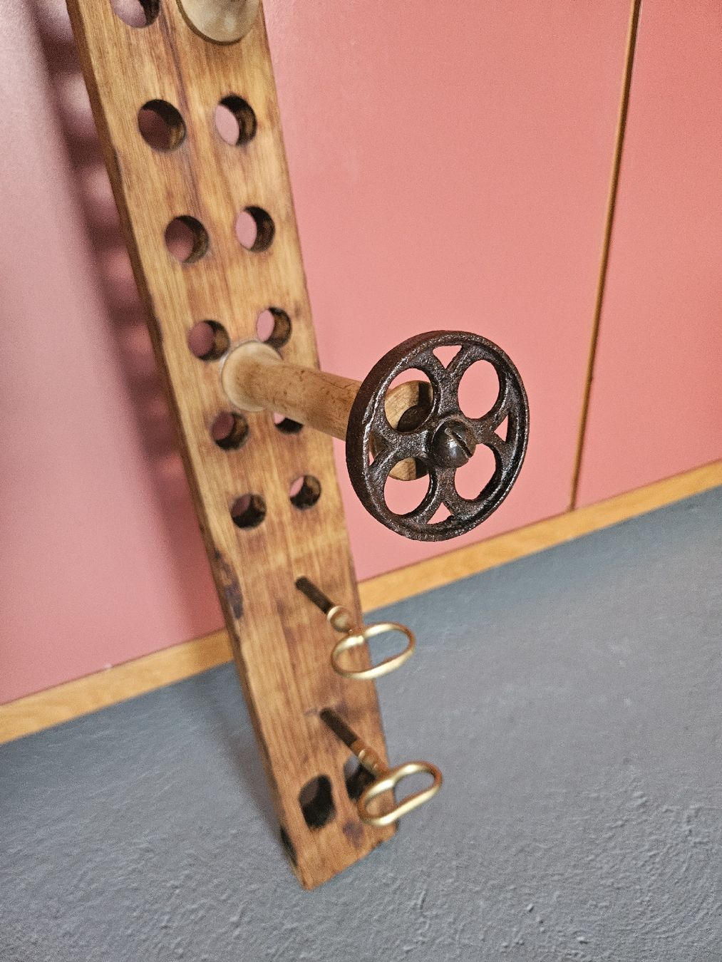 Articoli in legno: Geraderobe Organizer Vintage Look – Usato da Riedt b. Erlen venduto da bluerunner 2