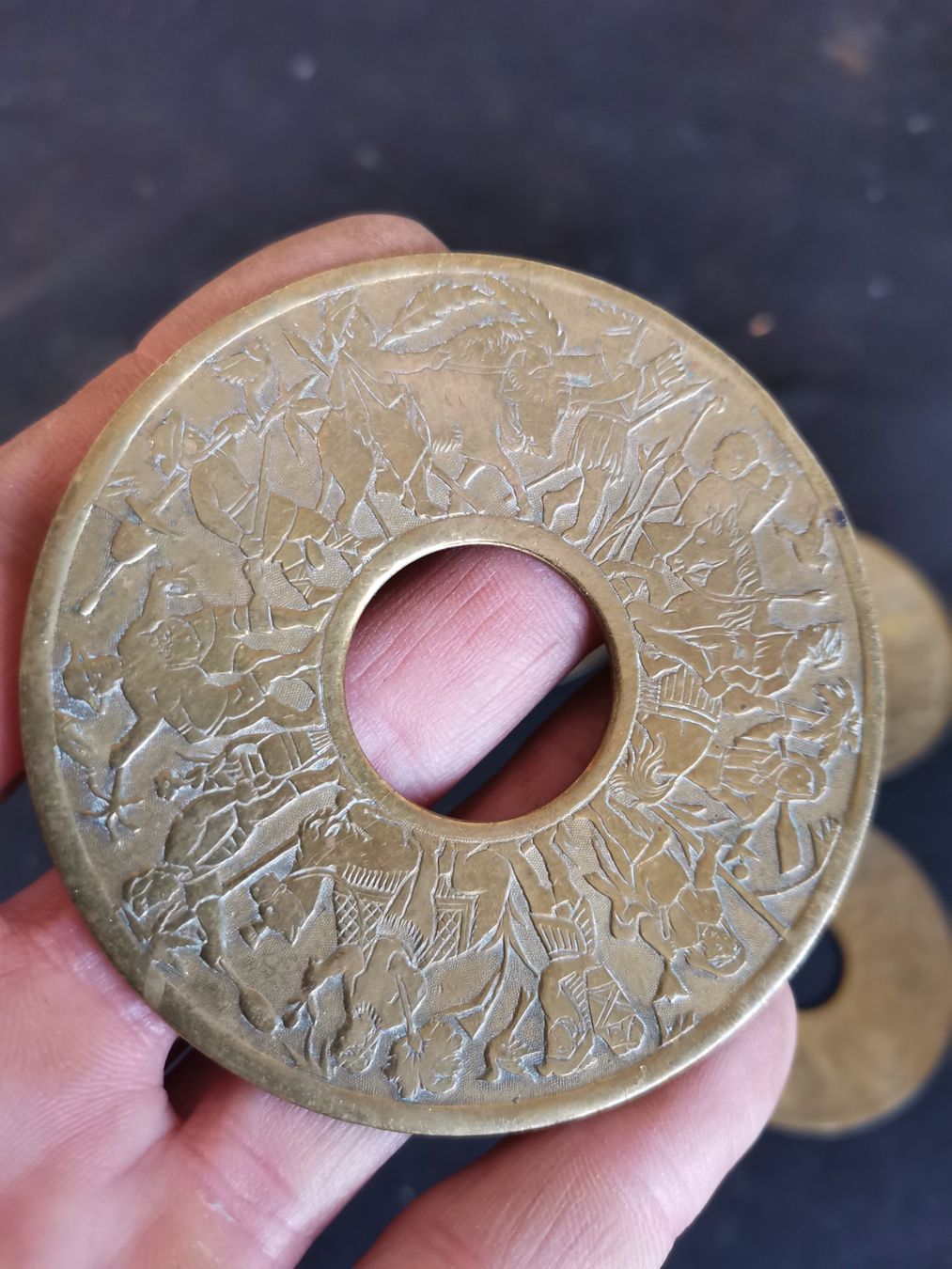 Supporti a parete: Bronze Abdeckung, Vorhanghalter Wandabdeckung Messing – Usato da Wiedlisbach venduto da materialkreislauf 1