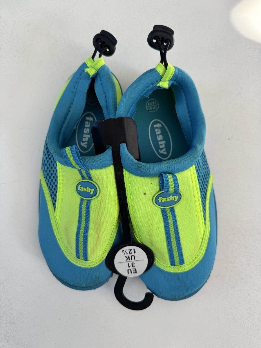 Scarpe per ragazzi: Fashy Badeschuhe, Gr. 31 – Nuovo (secondo la descrizione) da Kleinandelfingen venduto da les_gb7w