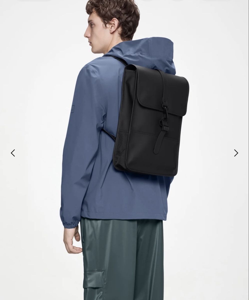 Rains Rucksäcke: Rains Backpack Mini schwarz neuwertig – Neu und originalverpackt aus St. Gallen von twinchrigi 1