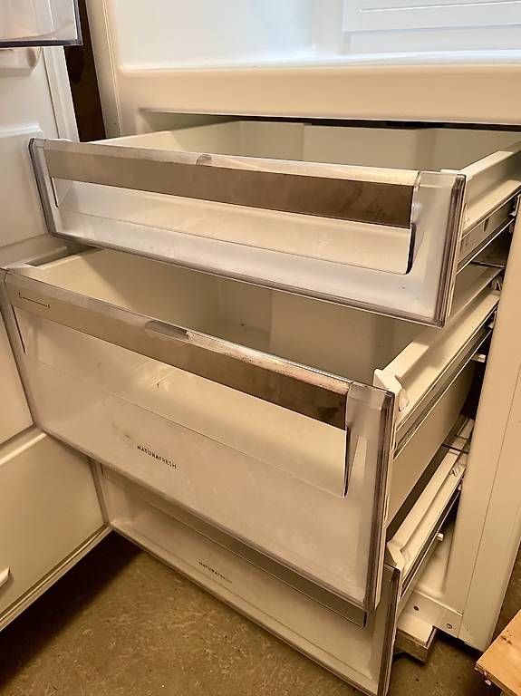 Frigoriferi: Kühlschrank Electrolux gross + Gefrierfach – Usato da Wallisellen venduto da Raspberrypi 3