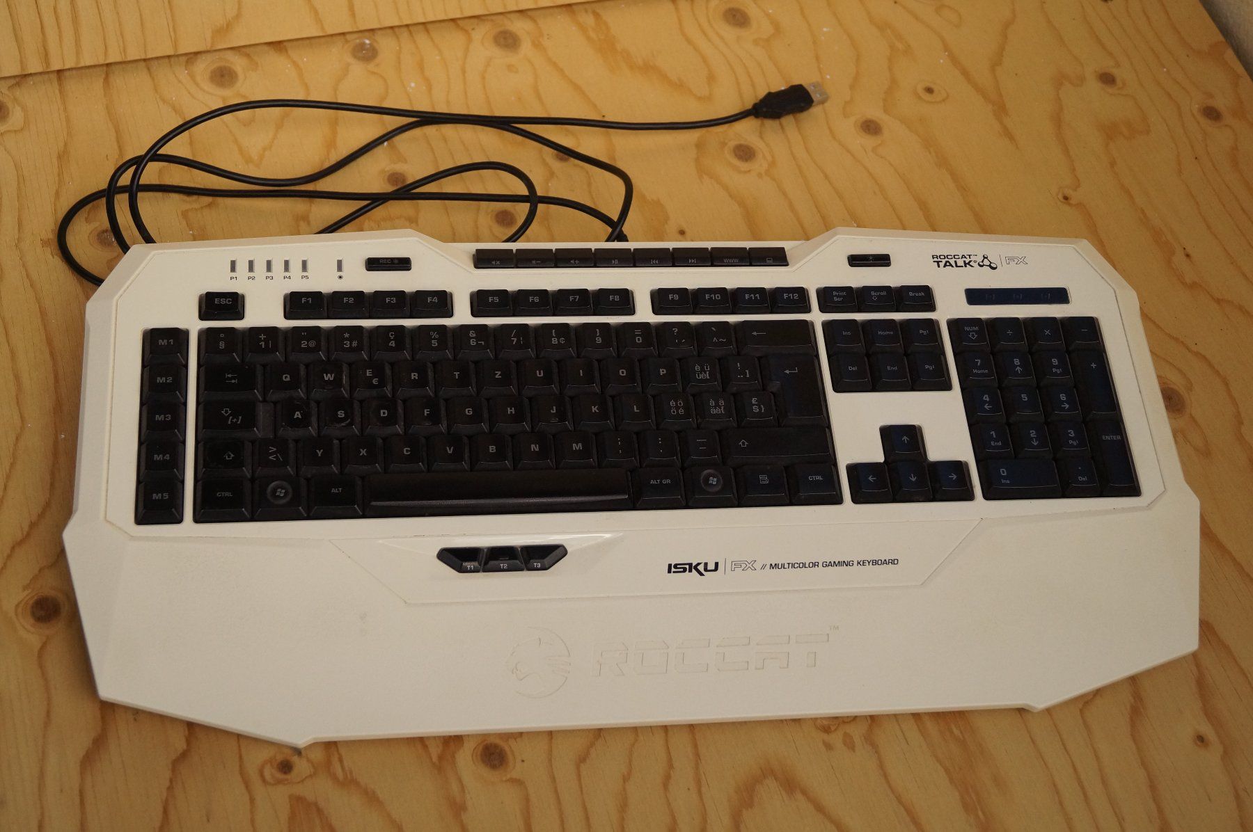 Roccat Tastaturen: Roccat Isku FX Multicolor – Gebraucht aus Trimbach von LordNeveris