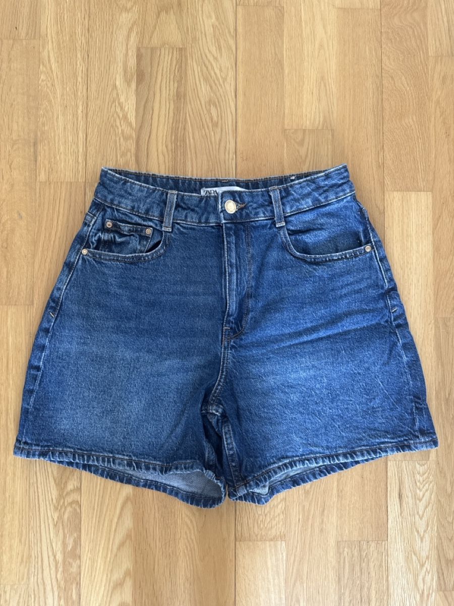 Zara Jeans: Denim shorts  – Neu (gemäss Beschreibung) aus Bern von Paramagurunathan