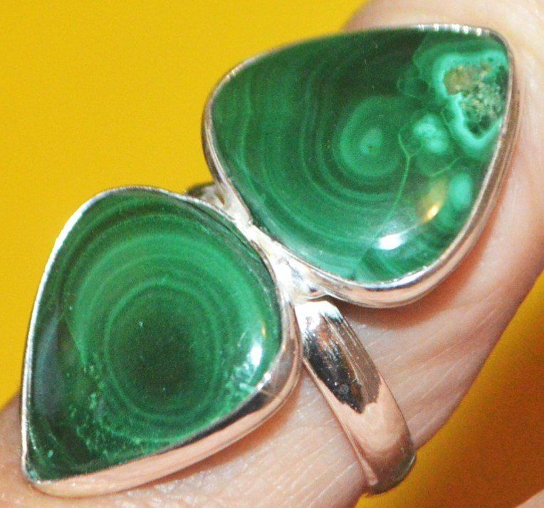 Ring L-2043 – Malachit 2 Edelsteine – Innendurchmesser 18mm (Neu und ...