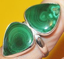 Ring L-2043 – Malachit 2 Edelsteine – Innendurchmesser 18mm