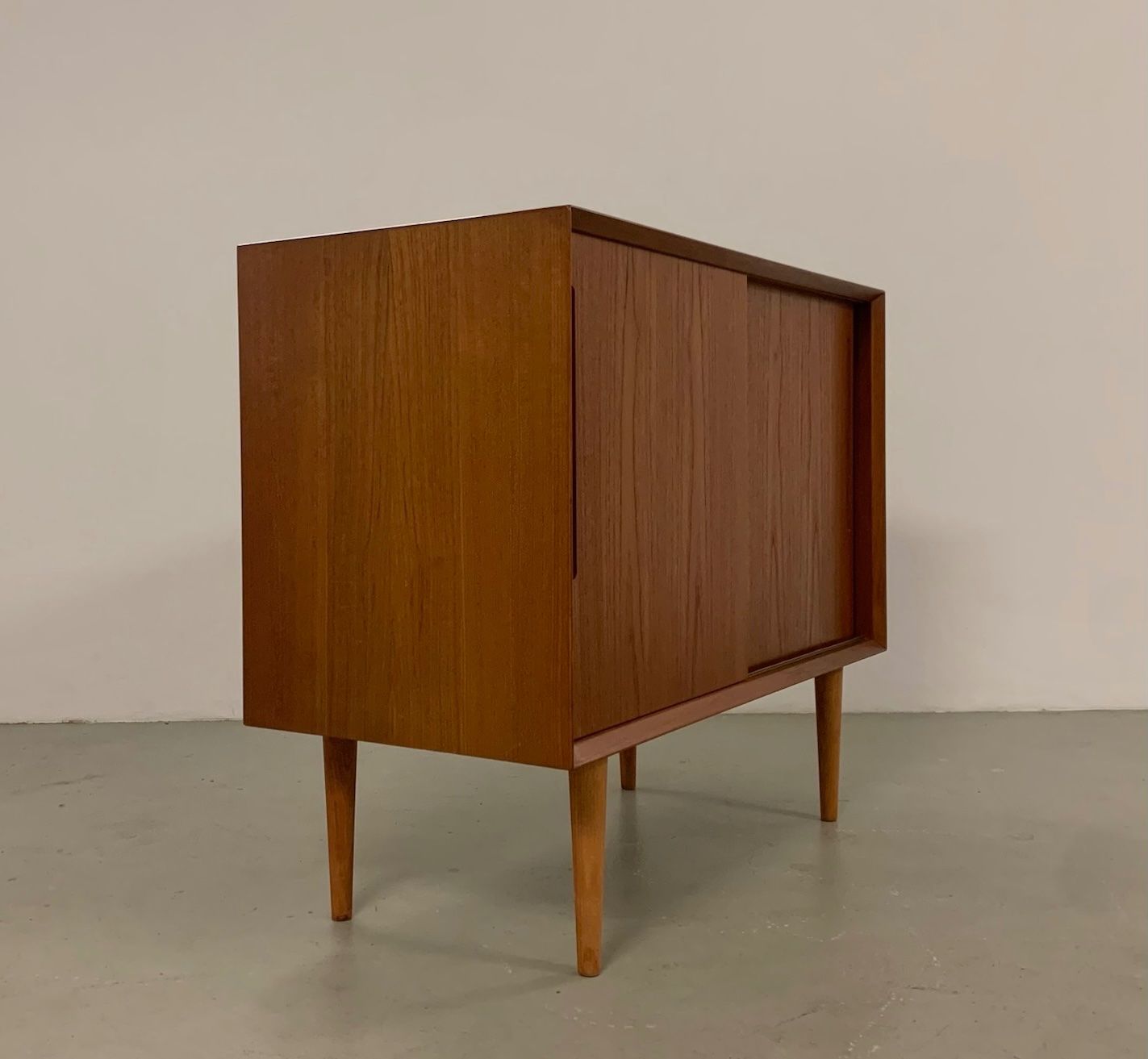 Cassettiere: MidCentury Teak Sideboard Cado 60er – Usato da Basel venduto da MidMod20C 2