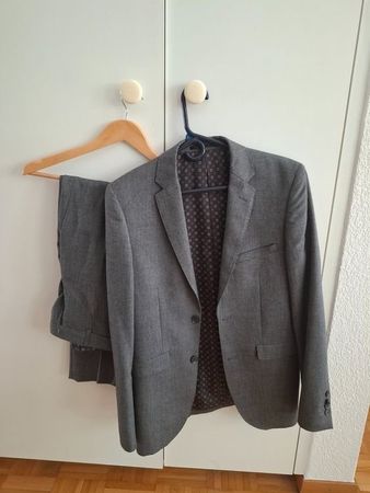 Herrenanzug, grau, Grösse 46 slim fit, Top Zustand