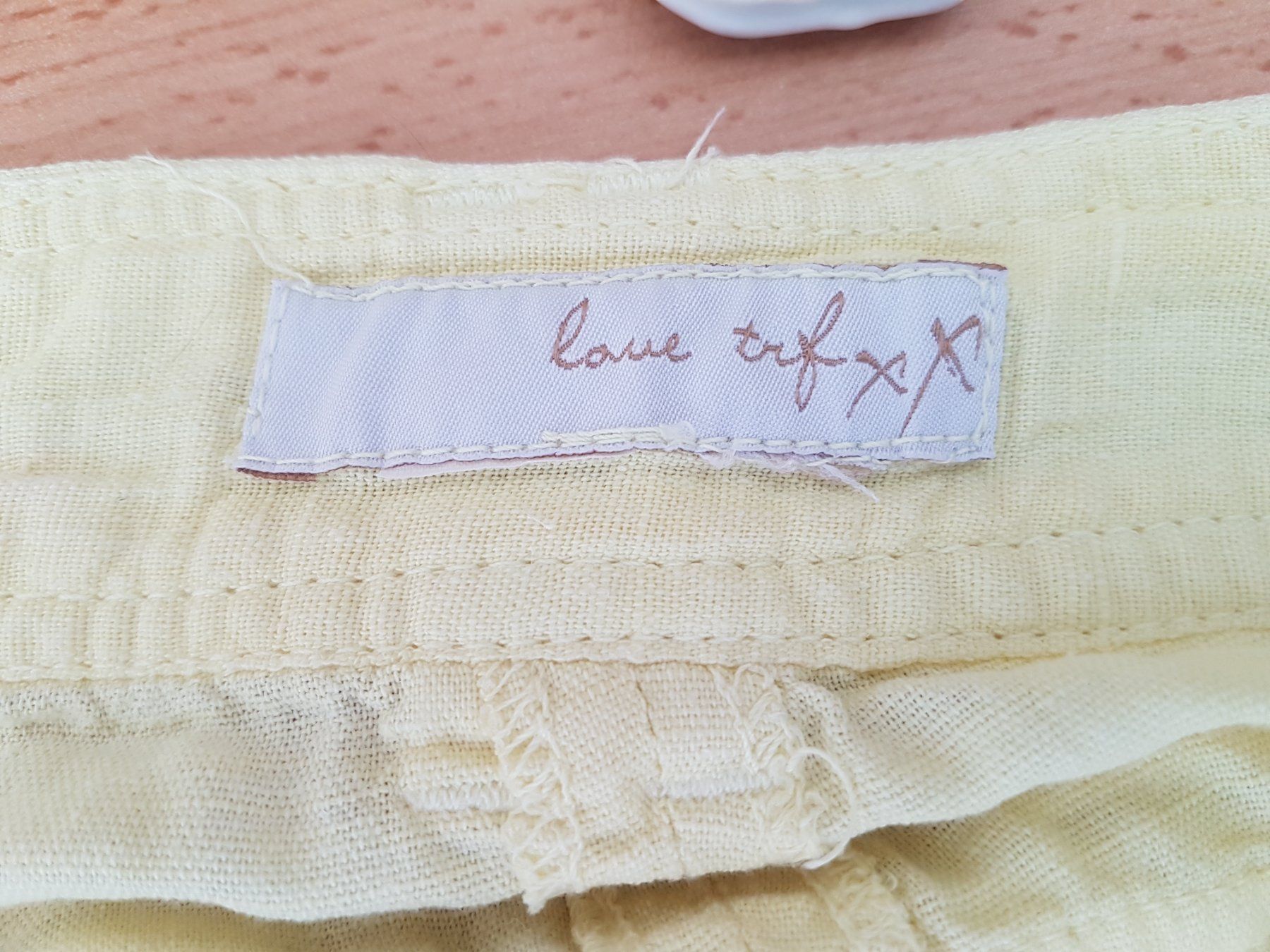 Zara Pantaloni: Bermuda Zara Love trf Xx – Usato da Châtelaine venduto da ing_mb6r 2