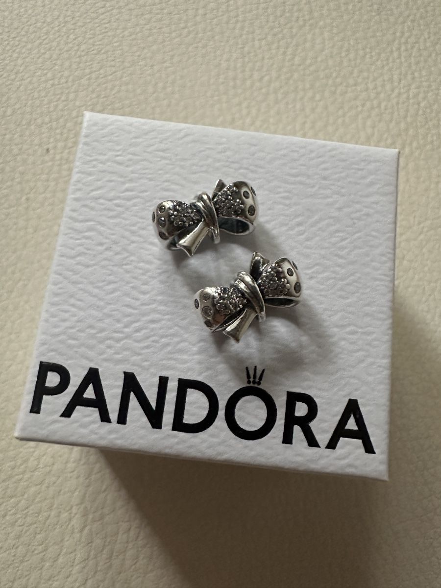 Pandora Anhänger: Pandora Funkelndes Schleifen 2xCharm – Neu (gemäss Beschreibung) aus Kreuzlingen von micus87 1