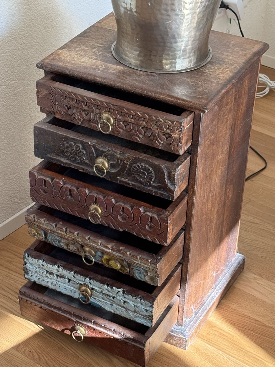 Lampade: Designer-Tischlampe mit massivem Holzschrank – Usato da Küsnacht ZH venduto da mit_ps82 2