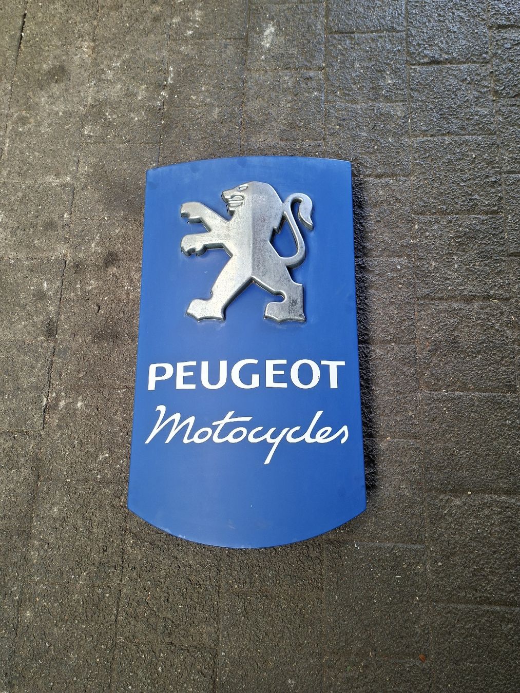 Insegne: Peugeot Reklame – Usato da Roggwil BE venduto da bahn75