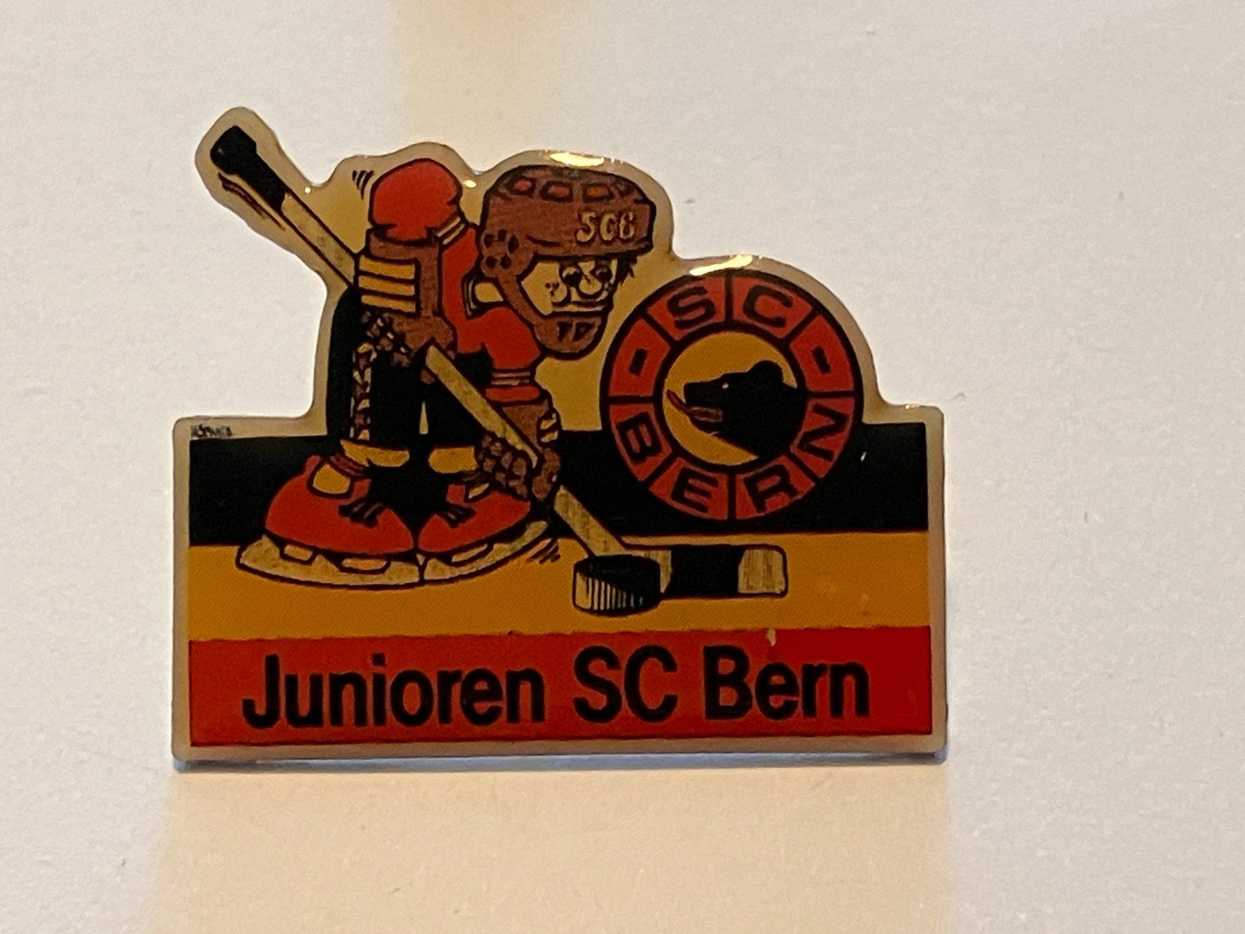 Placchette & Badge: 1 Pin Junioren SC Bern – Usato da Basel venduto da djwwpp