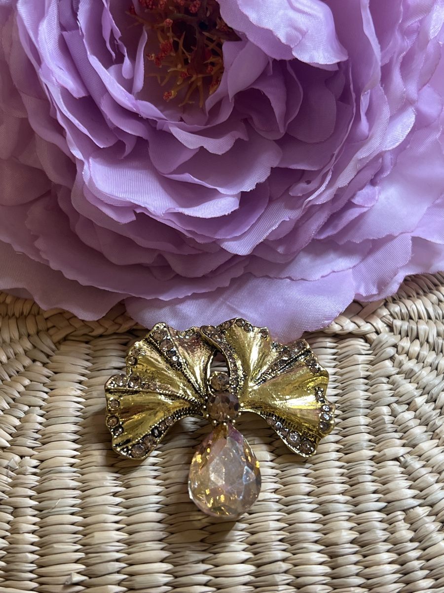 Broches & Aiguilles: Goldene Brosche mit Ginkgoblättern – Neuf (Voir description) à Seon par Sunny-Schmuck78