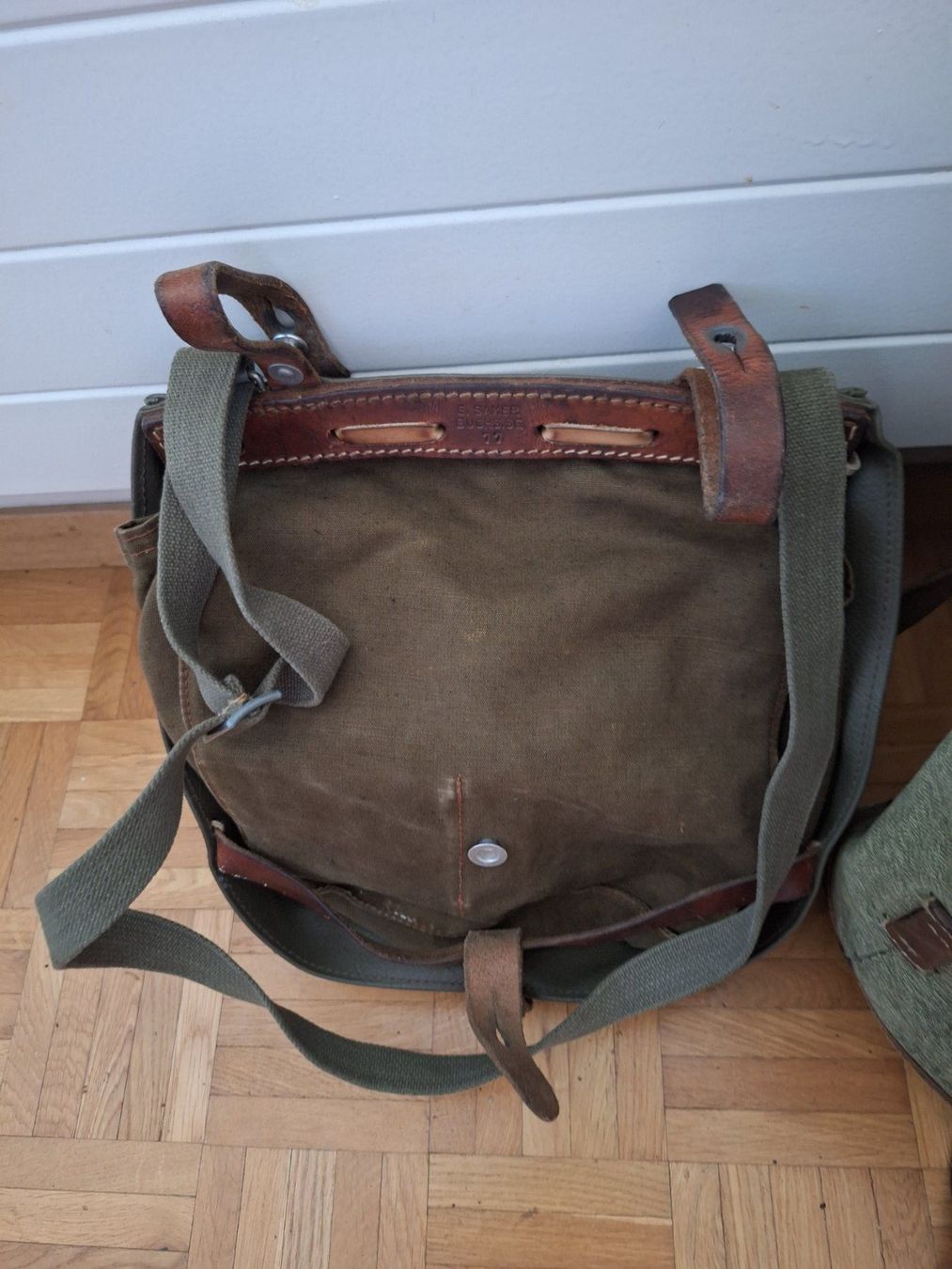 Zaini: Original Schweizer Armeerucksack, mit Brotsack – Usato da Zürich venduto da t24_de 5