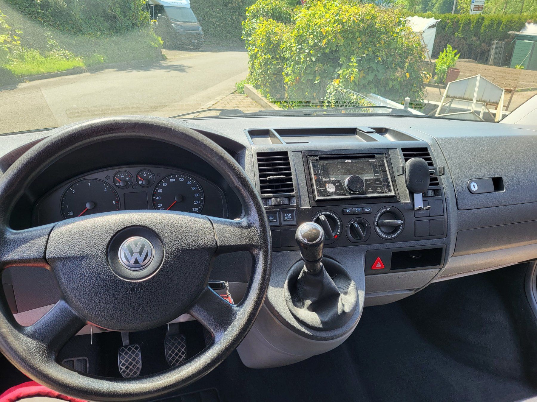 VW Veicoli da campeggio: VW T5 Transporter/Camper – Usato da Tennwil venduto da Tembeler 3