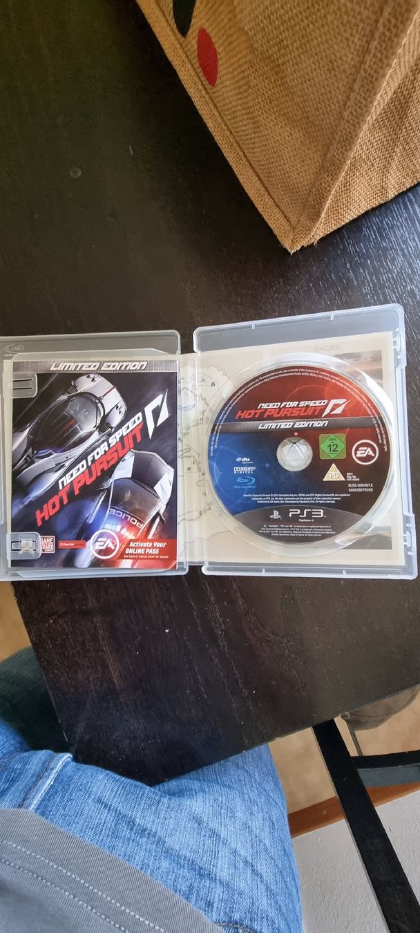 Giochi: Need For Speed: Hot Pursuit - PS3 Limited Edition Game – Nuovo (secondo la descrizione) da Allschwil venduto da NDSS9483 1