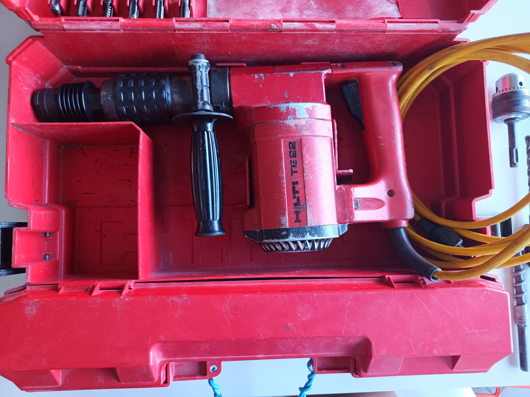 Hilti Bohrmaschinen: Hilti TE22 Bohrhammer – Gebraucht aus Oberegg von A-Z.Handel.Loehrer 1