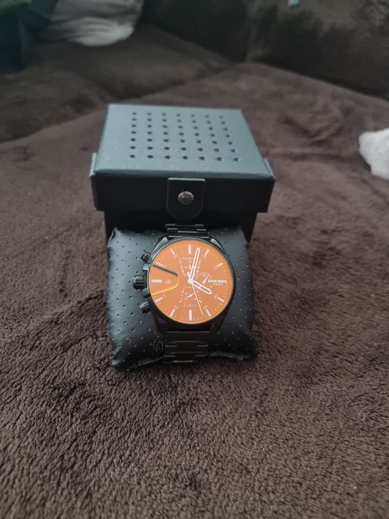 Diesel Uhren: Montre à aiguille Diesel - Schwarzmetall Diesel Armbanduhr – Gebraucht aus Granges-Paccot von Im2Fresh4You