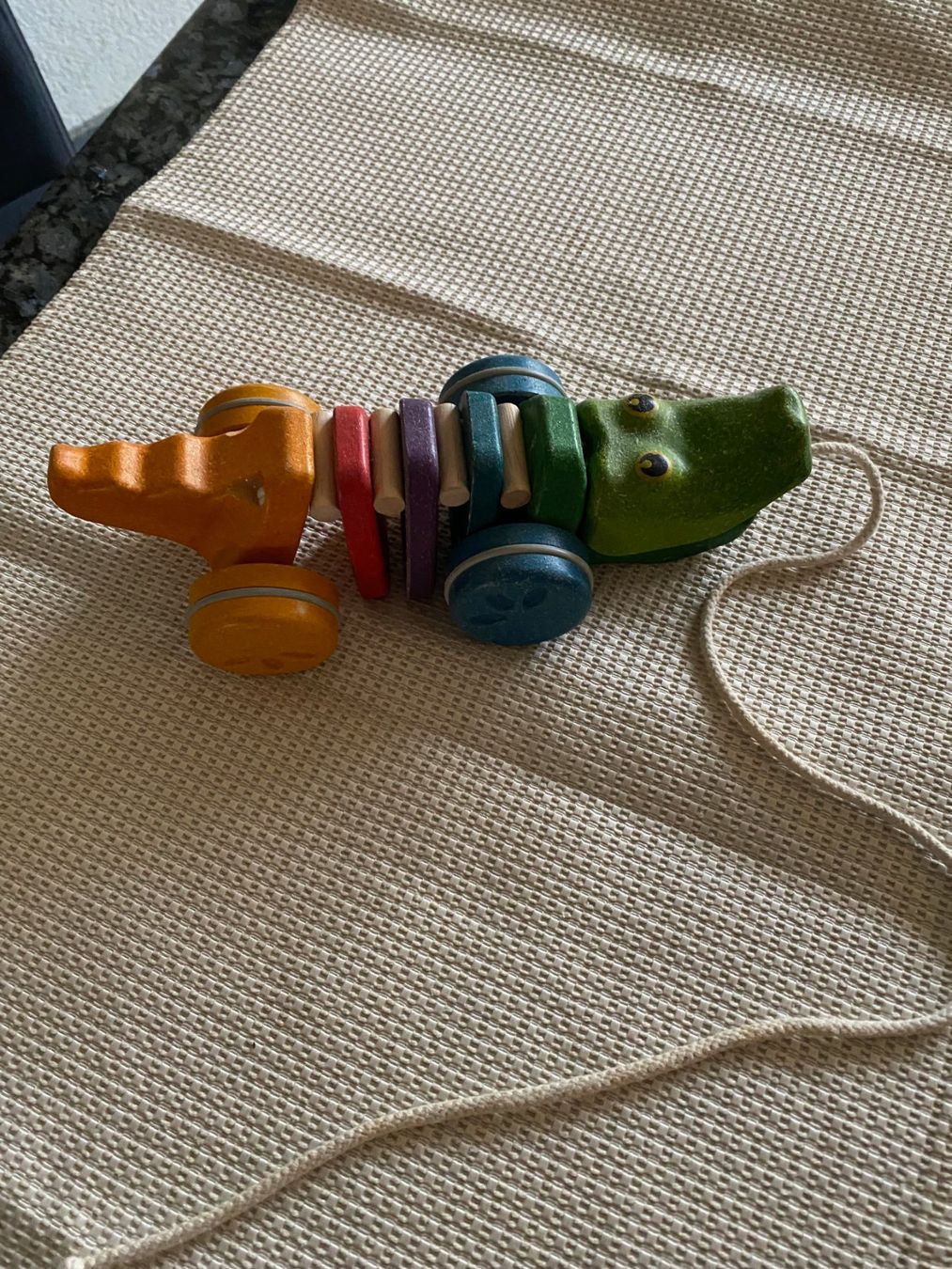 Plantoys Giocattoli: Plan Toys - Regenbogen Krokodil – Usato da Allenwinden venduto da Obalu 4