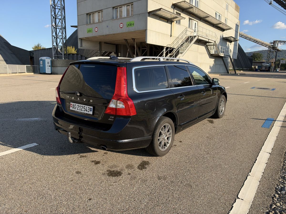 Volvo Autos: Volvo v70 D5 4x4 – D'occasion à Eiken par hipopo 2