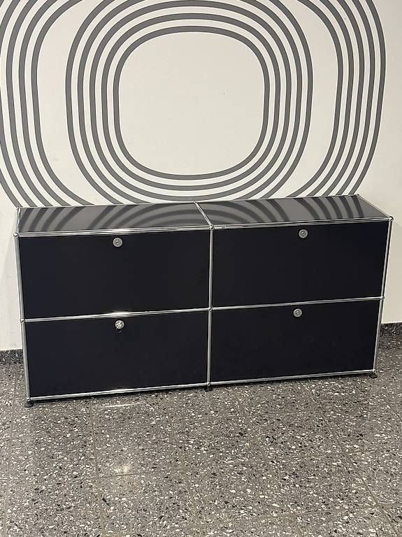 Scaffali: USM Haller Sideboard Graphitschwarz – Usato da Glattbrugg venduto da q-aderdesign