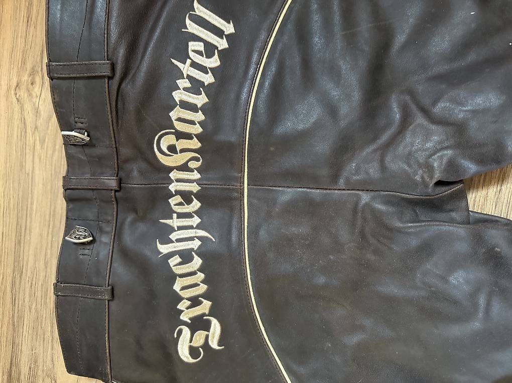 Pantalons: Trachtenkartell Lederhose 48  – D'occasion à Buchberg par the_w8gy 2