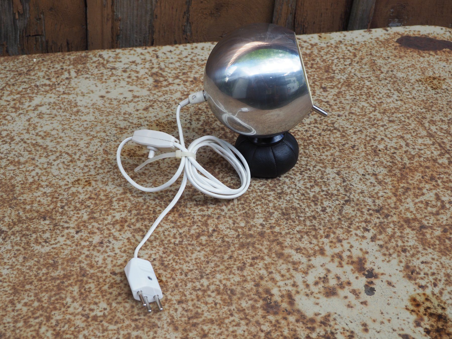 Lampade: Eye Ball Lampe – Usato da Schänis venduto da Wewu