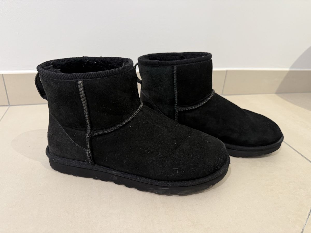 Ugg Scarpe da uomo: UGG boots - size 43 – Usato da Crans VD venduto da jas_9g82 1