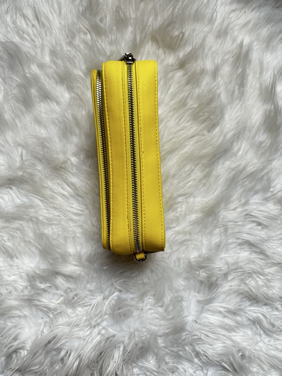 Calvin Klein Taschen für Damen: Calvin Klein Tasche Umhängetasche gelb – Neu (gemäss Beschreibung) aus Gamprin-Bendern von danii.mue 1