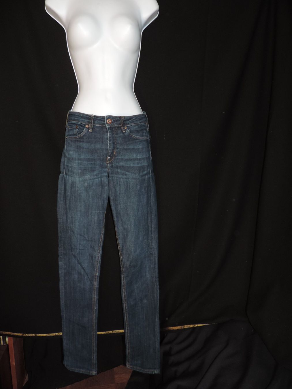 Jeans: jeans bleu foncé stretch – Usato da Genève venduto da Axelle333
