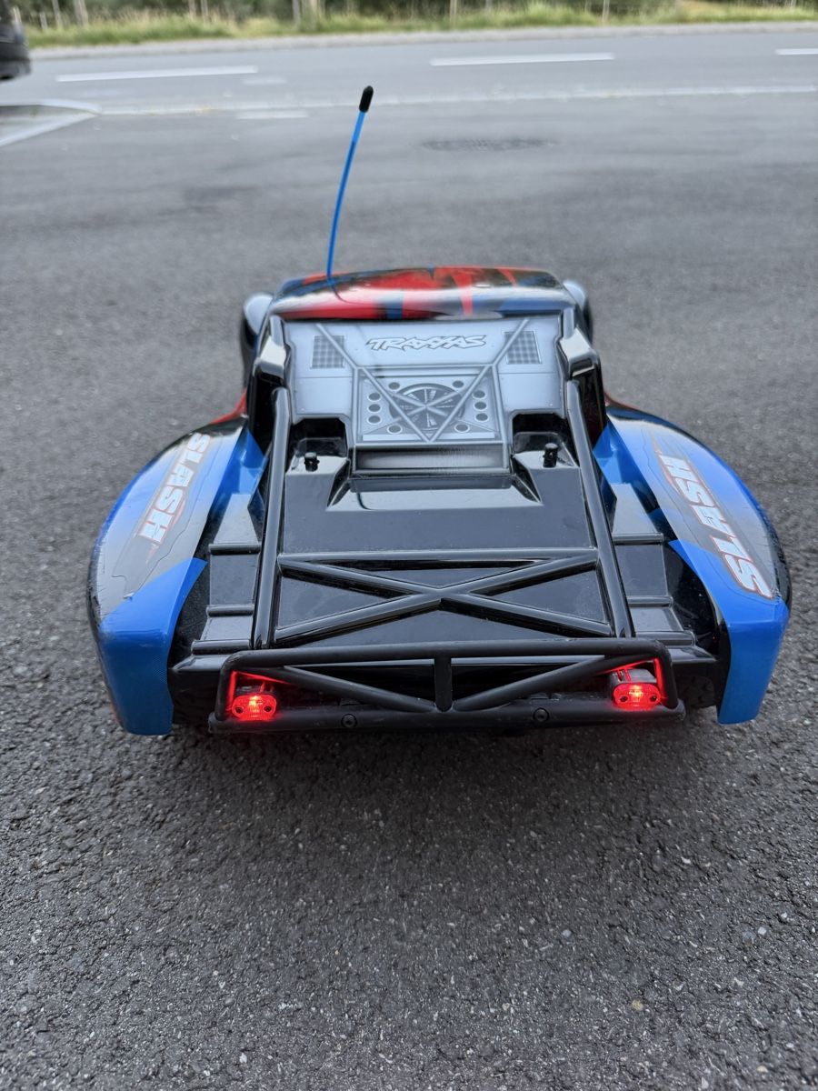 Traxxas Modellismo RC: Traxxas slash ready to race – Usato da Reinach AG venduto da Undercover162 8