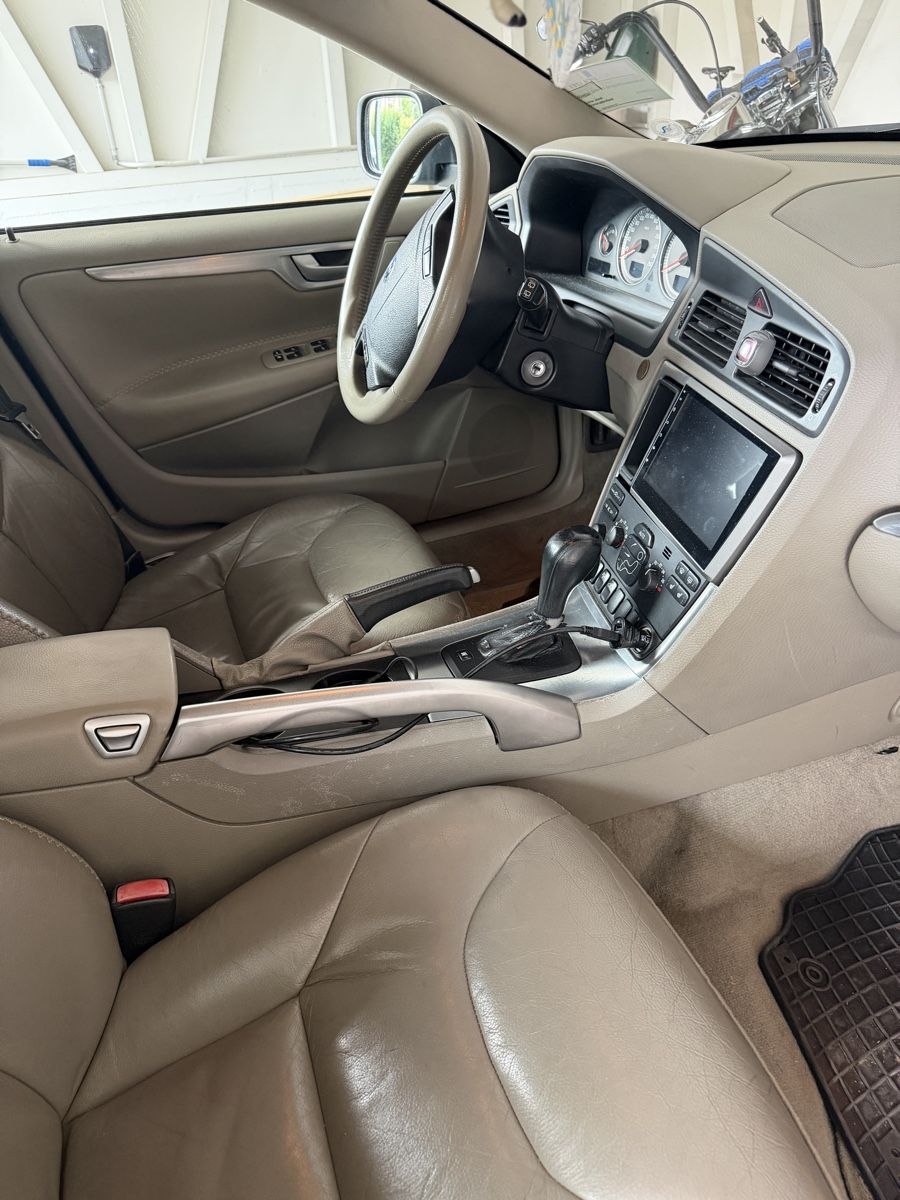 Volvo Autos: Volvo XC 70 D5 – Defekt aus Ballwil von ram_r5nv 8