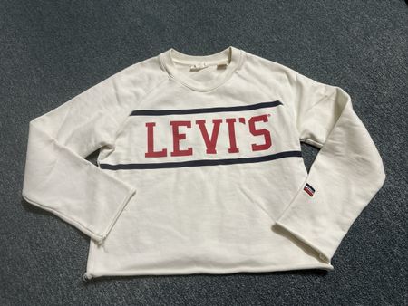 Weisses Levi's Sweatshirt mit Logo - Top Zustand!