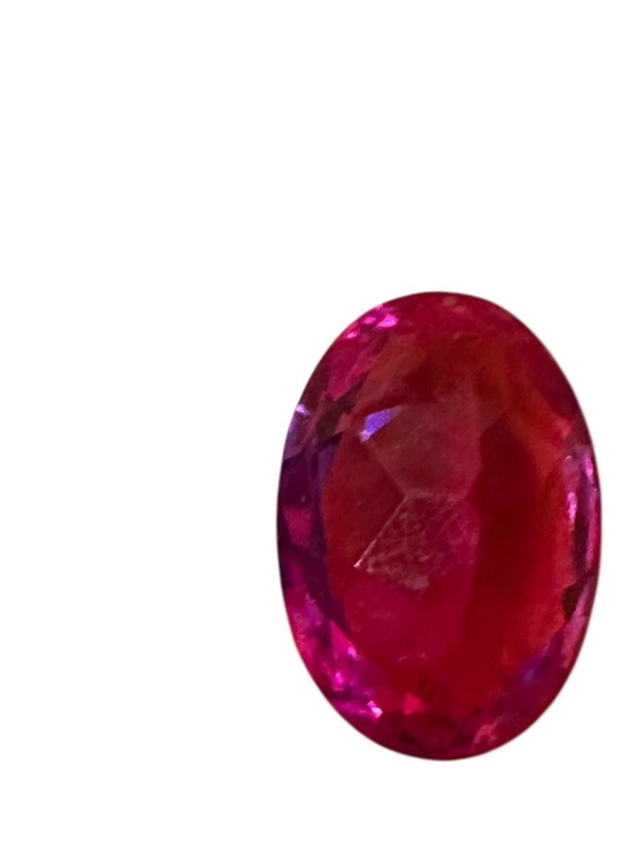 Pietre preziose: Oval cut Red Gemstone - RUBIN synthetic – Usato da Lausanne venduto da artnouveau04 2