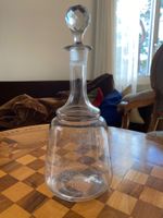 Elegante Karaffe mit tollem Stöpsel