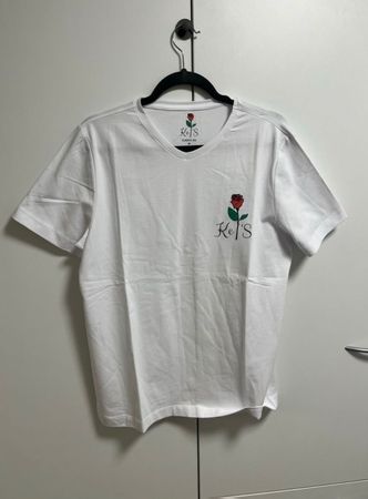 Weisses T-Shirt mit Rosenmotiv Gr.M