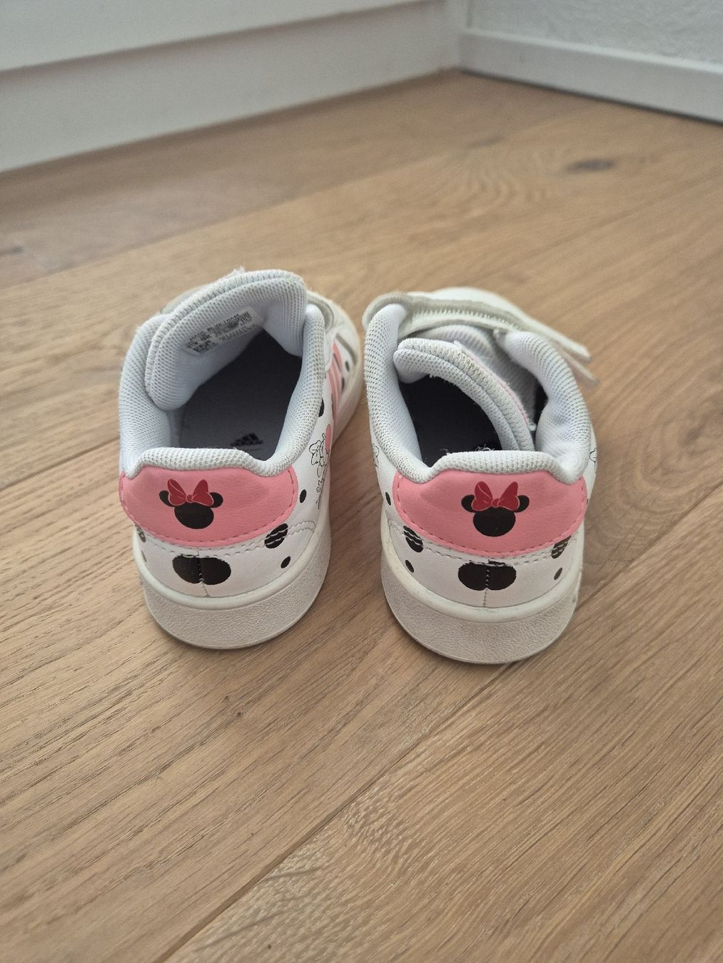 Adidas Scarpe per ragazze: Adidas Minnie Mouse Gr. 26.5 – Usato da Neuheim venduto da zipr21 1