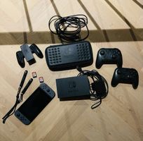Nintendo Switch Konsole, 2 Controller + 2 Spiele + Set