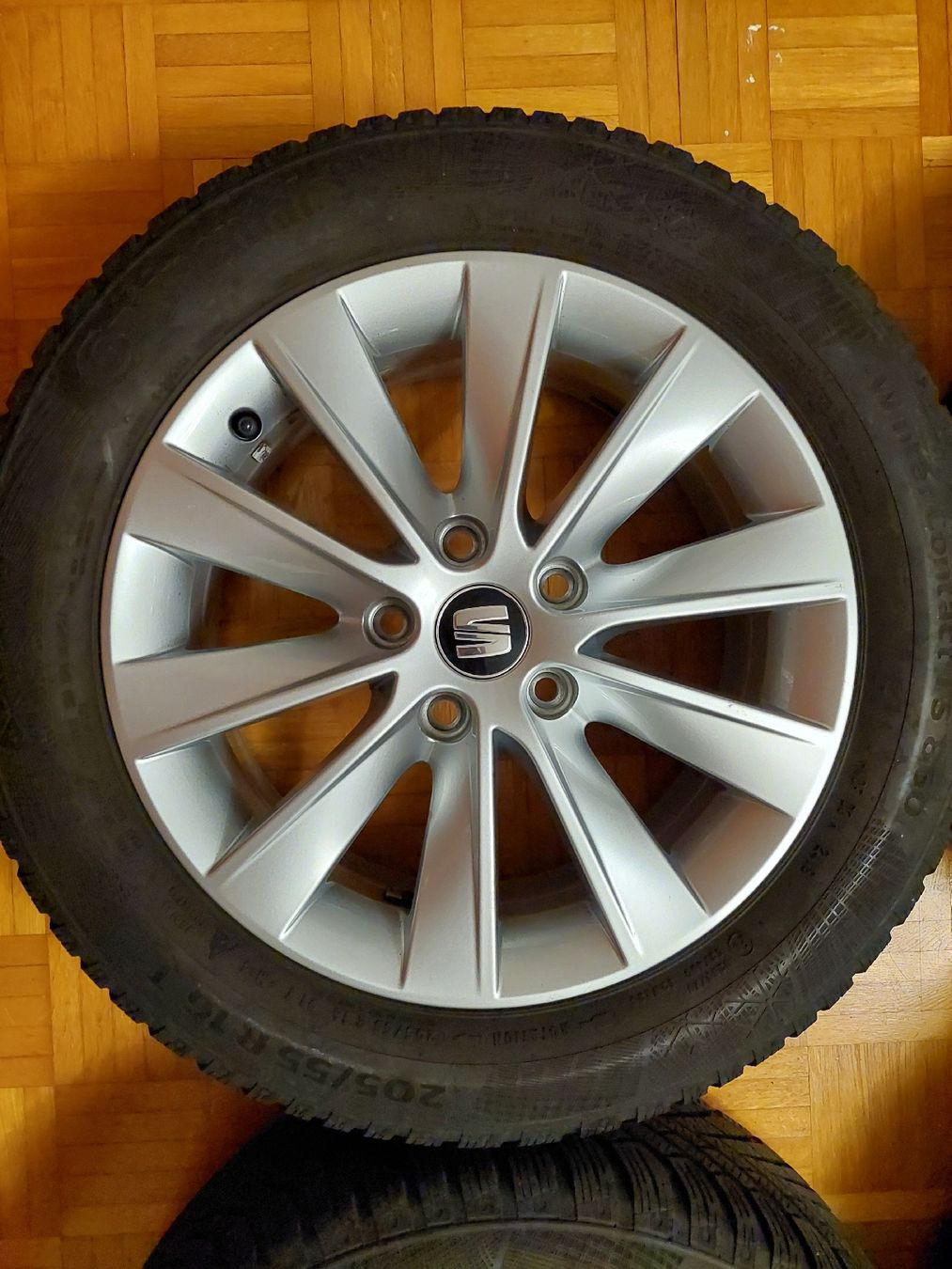Seat Pneumatici & Ruote complete: Seat Leon 16 Zoll Winterräder – Usato da Stansstad venduto da Mazzane 1