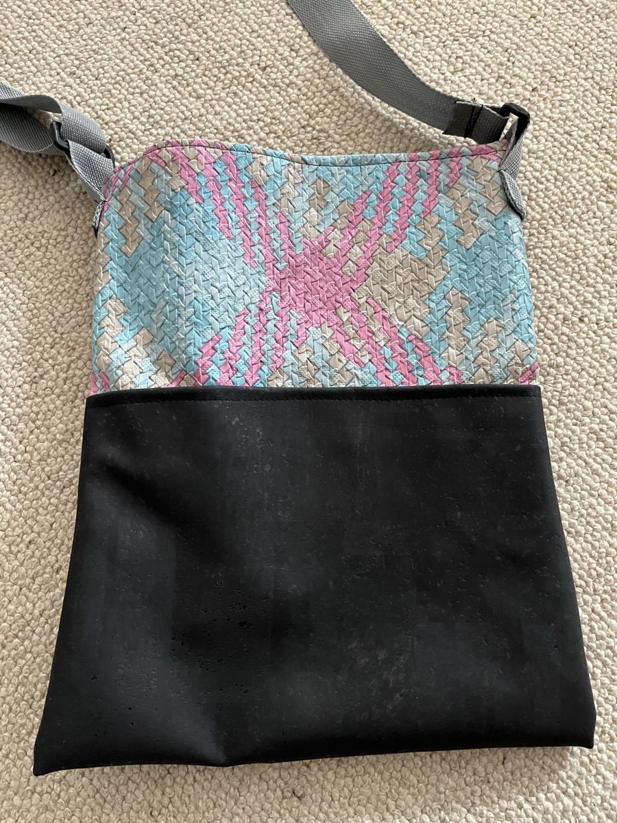 Borse da donna: Kork Tasche mit Mix einige Fächer – Usato da Schaffhausen venduto da grogga 2